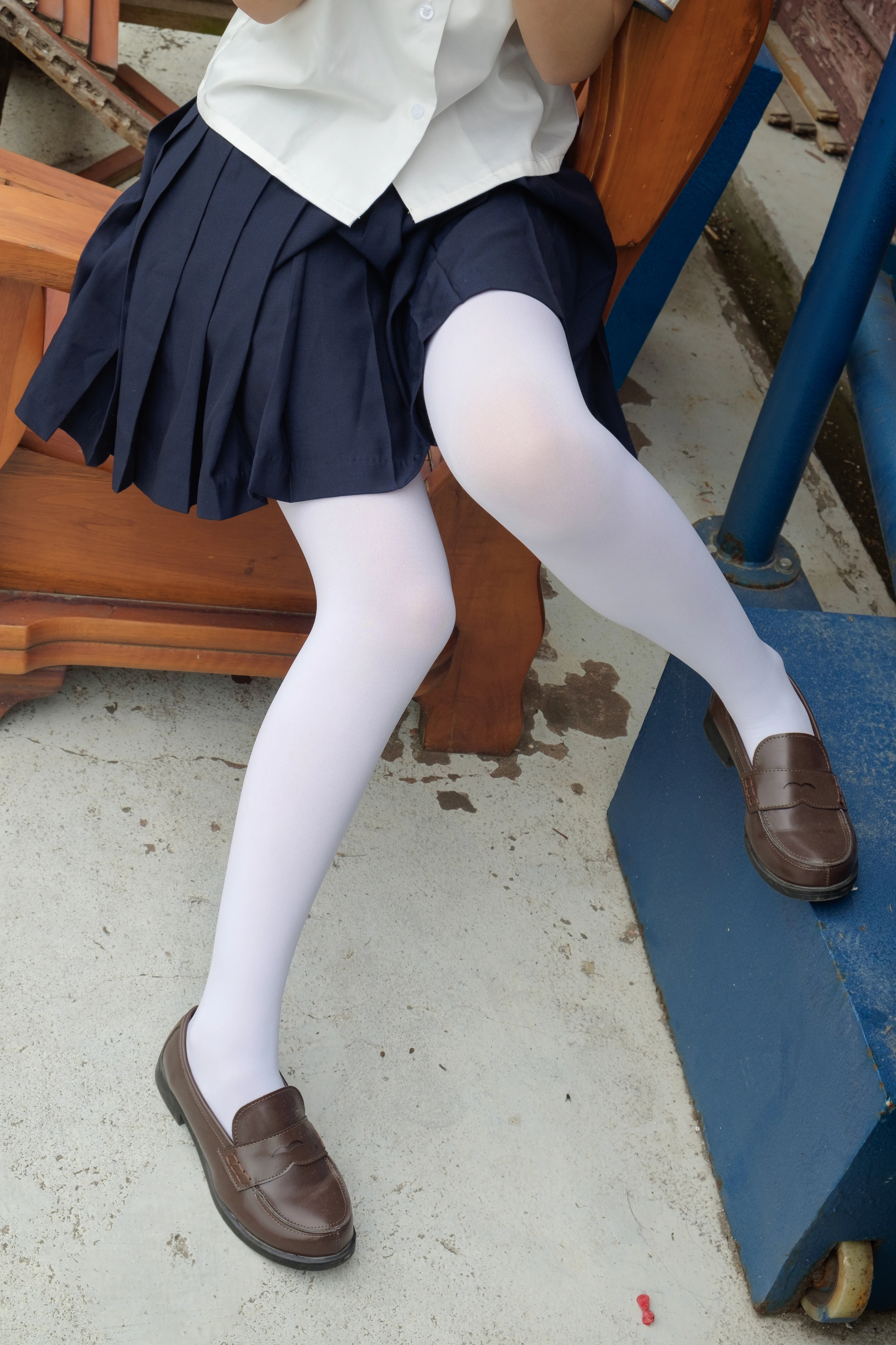 森萝财团 R15-034 [102P]插图2